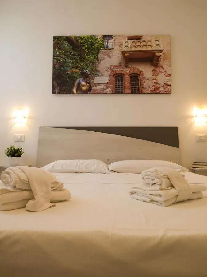 Yourbanflat Il Nido Della Cipi Verona Apartamento